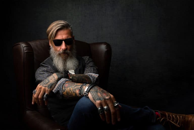 Dude with sunglasses 768x513
