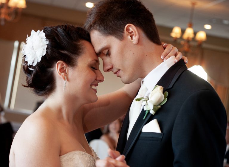wedding first dance reception photography oakville on JBP 768x559