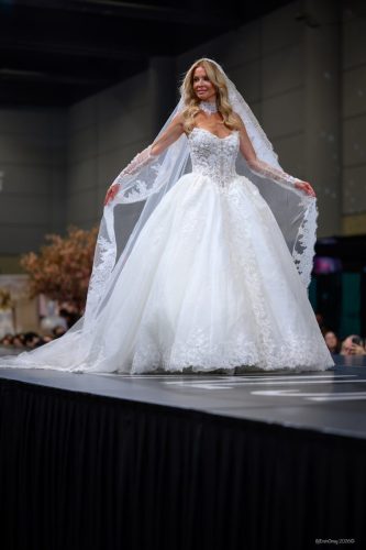 Canada's Bridal Show October 2026 - Bride showing off her veil on the runway