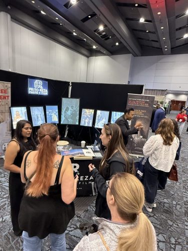 Canada's Bridal Show October 2026 - Photo and film booth with visitors